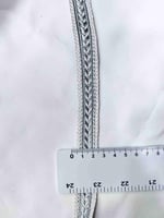 كلفه قفطان مغربي فضي على أبيض لفه 9 متر