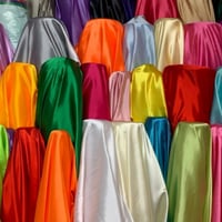 قماش ستان حرير لامع وناعم عرض 110سم الطول 25 يارده...