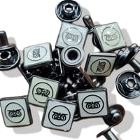 أزارير ثياب رجاليه طق طق طقم 8 حبه