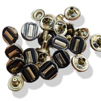 أزارير ثياب رجاليه طق طق طقم 8 حبه