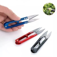 مقص خيوط صغير