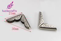 اركان معدنيه للمصاحف والكتب 3سم × 2سم