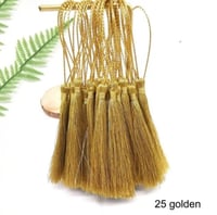 كتل دناديش من خيوط القصب اللماع