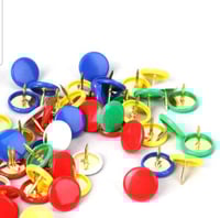 علبة دبابيس ضغط ملونه لتثبيت الاوراق واللوحات الاع...