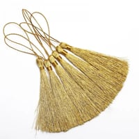 كتل دناديش من خيوط القصب اللماع