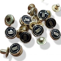 أزارير ثياب رجاليه طق طق طقم 8 حبه