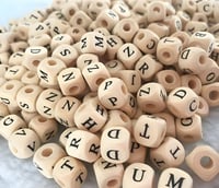 حروف خشبية 10mm كيس 50 جرام