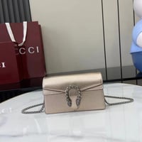 16.5 سم (عرض) × 10 سم (ارتفاع) × 4 سم (عمق)