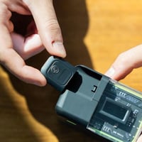 قوي – جي تاق - جهاز تتبع ذكي للأغرا