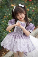 فستان بتصميم اسباني لوليتا