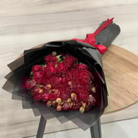 ورد احمر مني روز