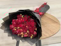 ورد احمر مني روز