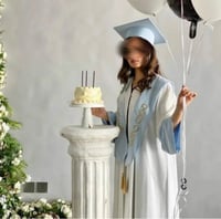 طقم عباية تخرج.