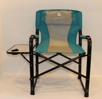 كرسي تنفيذي فاخر مع طاولة جانبية