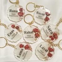 ميداليه بالورد