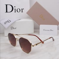 نظاره ماركة ديور