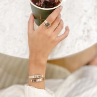 سواره وخاتم حفر