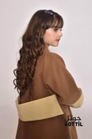 فروة اطفال بني فاتح جلد بيج