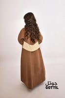 فروة اطفال بني فاتح جلد بيج