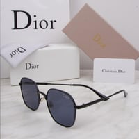 نظاره ماركة ديور