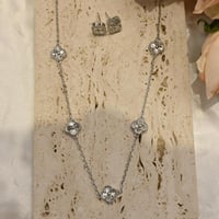 سلسال وحلق فضي VC