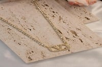 سلسال V ذهبي