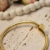 اسوارة مسمار ذهبي C