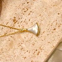 سلسال BLV ابيض