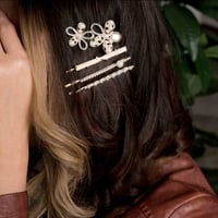 مجموعة أكسسوارات الشعر مرصعه باللؤلؤ و الكريستال ا...