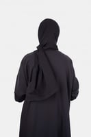 طرحة بطرف قيطان مخططة