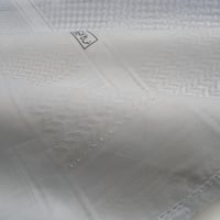 شماغ فيرما الأبيض