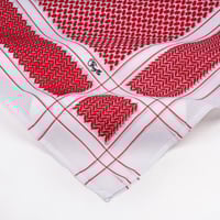 شماغ trefle الأحمر