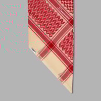 شماغ أحمر مع بيج ماركة DEBARDIO