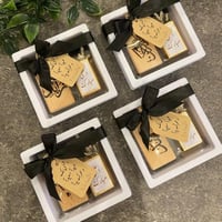 ميداليه خشبيه بالاسم