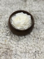 شمعة الرساله المخفيه بقالب خشبي