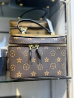 شنطة لويس ميكب مكياج لحجم وسط حقيبه