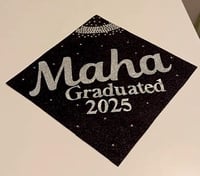 قصاصات قبعة تخرج ( كما في الصوره مع تغيير التصميم...