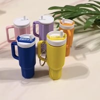 ميدالية لمرطب الشفاة 3D