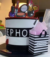 القبعه العجيبه