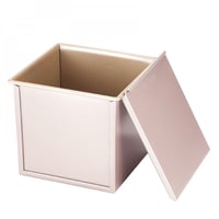 قالب خبز توست مربع مع غطاء وسط 450 جرام