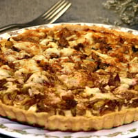 صينية تارت دائرية ذات ثقوب 24 سم