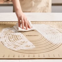 مفرش سيليكون فرد وخبز العجين في الفرن مع القياسات