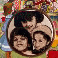 تطريز صورة باللون البني