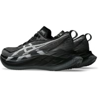 حذاء ASICS Novablast 2