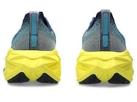 حذاء ASICS Novablast 4