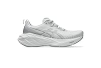 حذاء ASICS Novablast 4