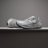 حذاء New Balance Hierro V9