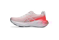 حذاء ASICS Novablast 4