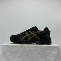 حذاء asics khan 8