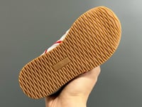 حذاء أطفال asics